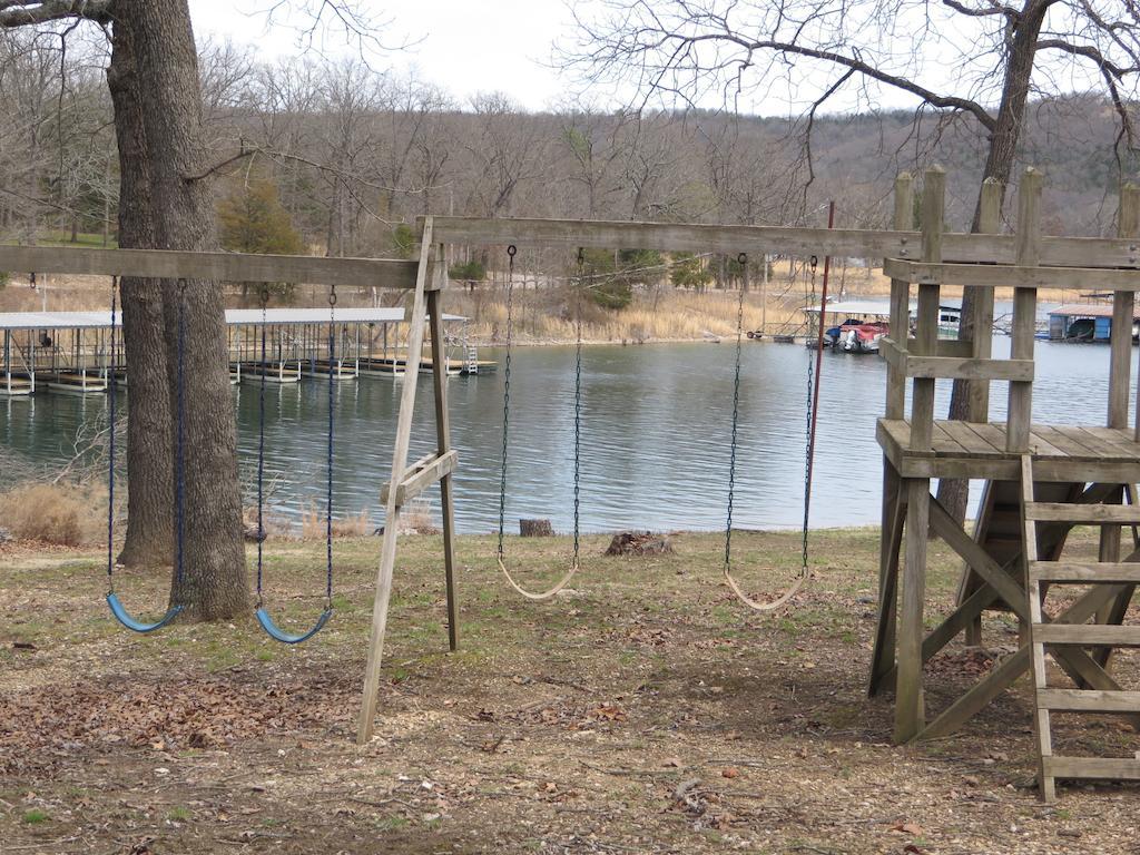 Schooner Creek Resort Kimberling City Exterior photo